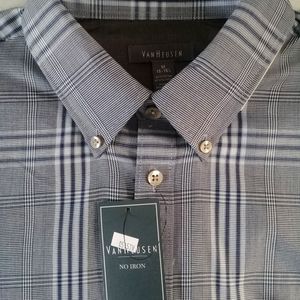 Van Heusen Men's Relaxed Fit No Iron Button Down Dress Shirt Sz M Gray NWT